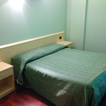 Hotel Caprice Avigliana Pokój zdjęcie