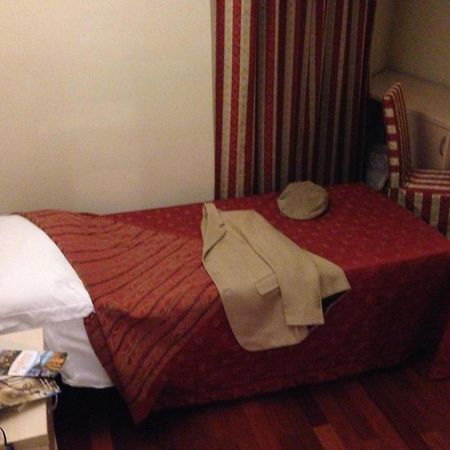 Hotel Caprice Avigliana Pokój zdjęcie
