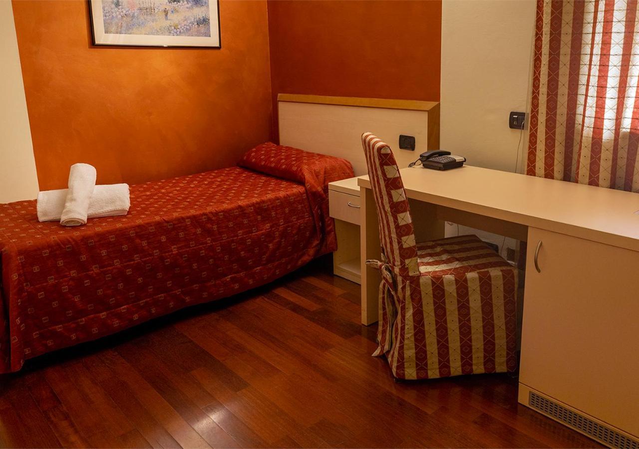 Hotel Caprice Avigliana Zewnętrze zdjęcie