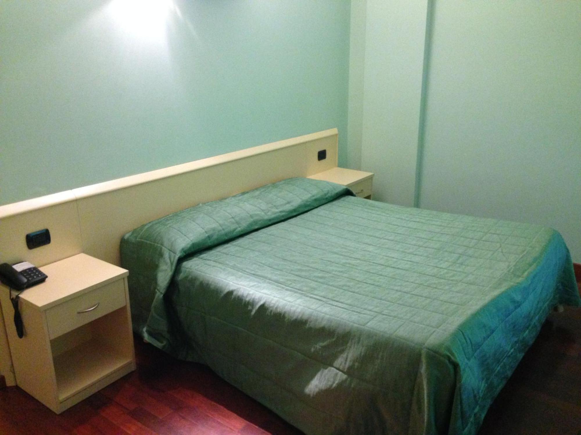 Hotel Caprice Avigliana Pokój zdjęcie