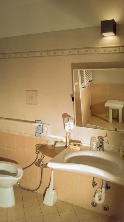 Hotel Caprice Avigliana Zewnętrze zdjęcie